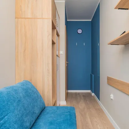 Traffic By Grand Apartment